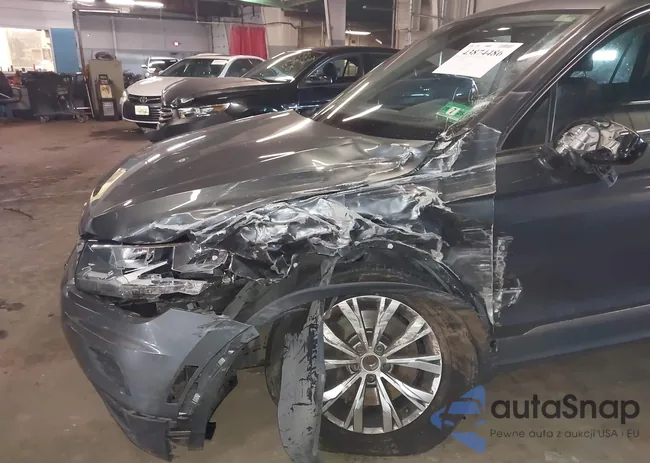 3VV3B7AXXJM088406: 43874486