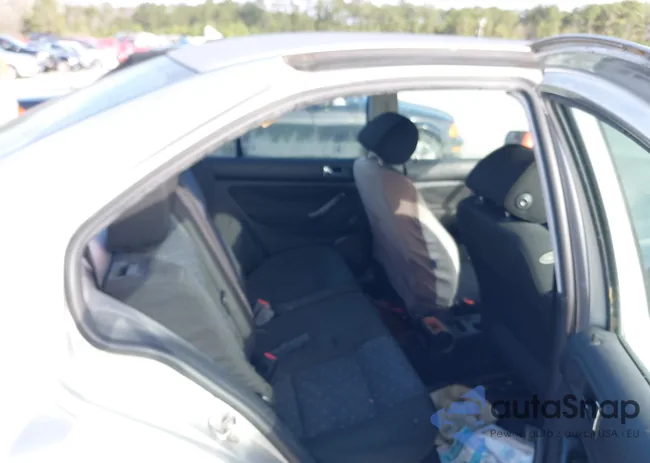 3VWRF29M2XM102394: 43874813