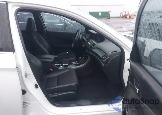 1HGCR2F52GA027501: 43876332