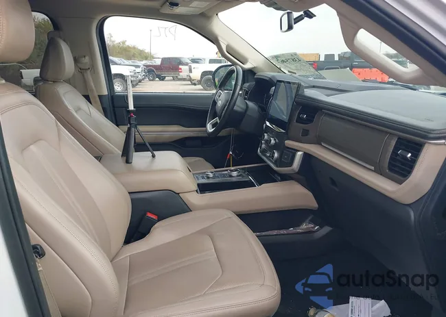 1FMJU2A82REA34977: 43875467