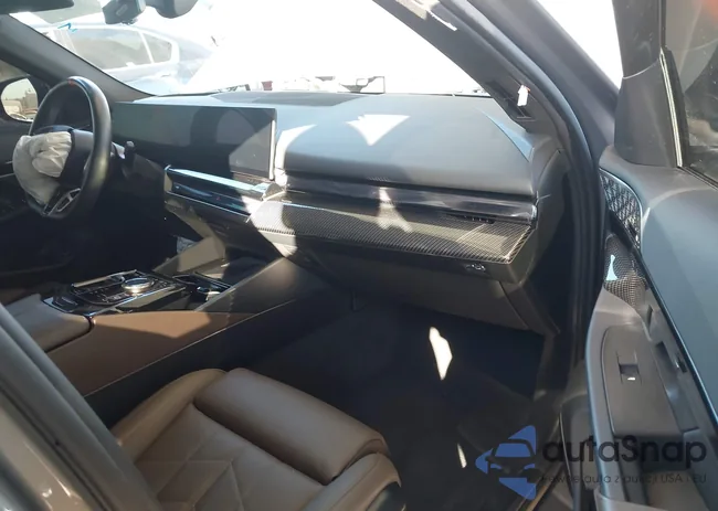 WBY43FK04RCP15673: 43875747