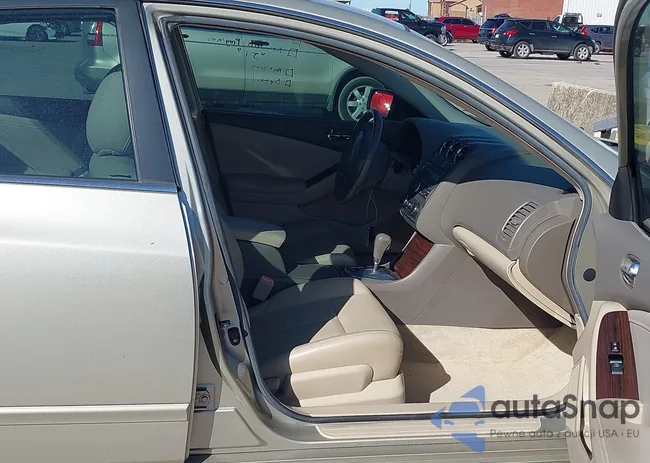 1N4AL2AP3AN444180: 43876896