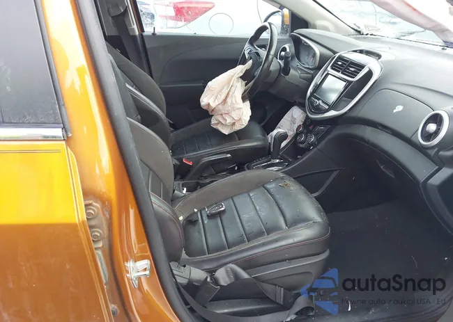 1G1JF6SB6H4106776: 43877097