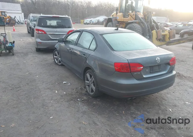 3VWD17AJ8EM283442: 43877243