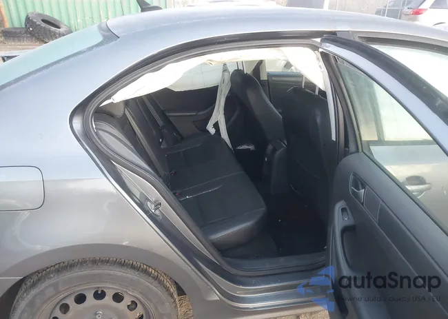 3VWD17AJ8EM283442: 43877243