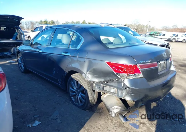 1HGCP3F86CA017974: 43877279