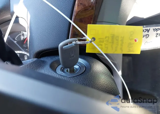 1HGCP3F86CA017974: 43877279