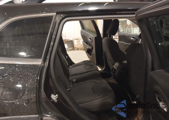 1C4PJMCS3GW157089: 43877310