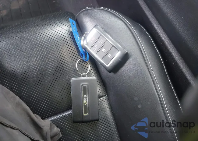 1C4RJHDG9N8626231: 43876578