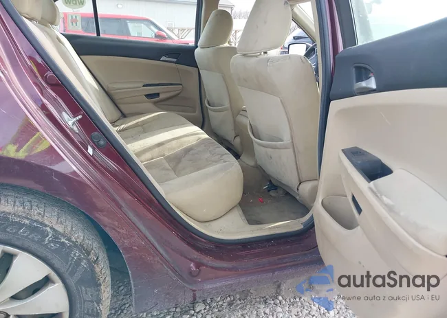 1HGCP2F35BA071229: 43876728