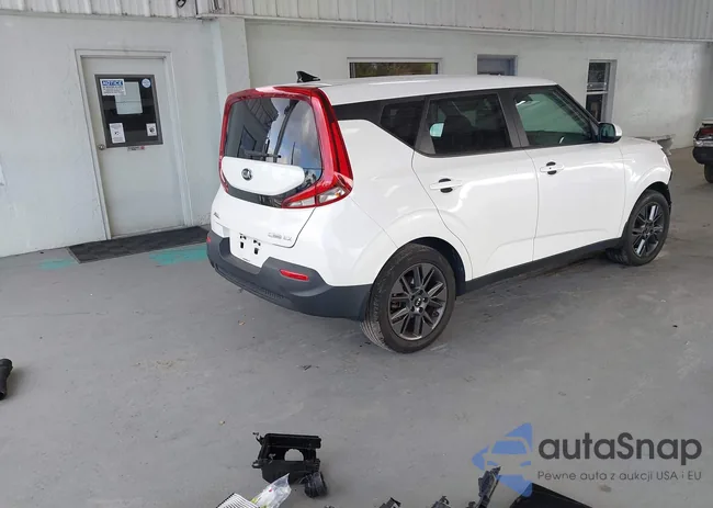 KNDJ33AU5M7775647: 43876791