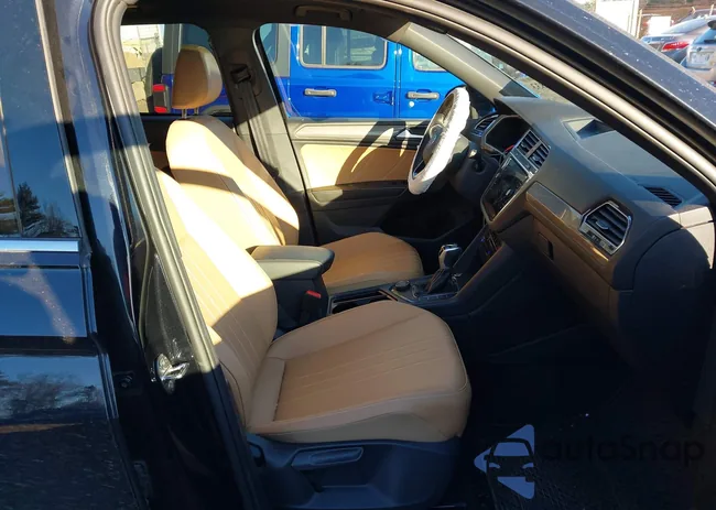 3VVMB7AX4RM118838: 43876833