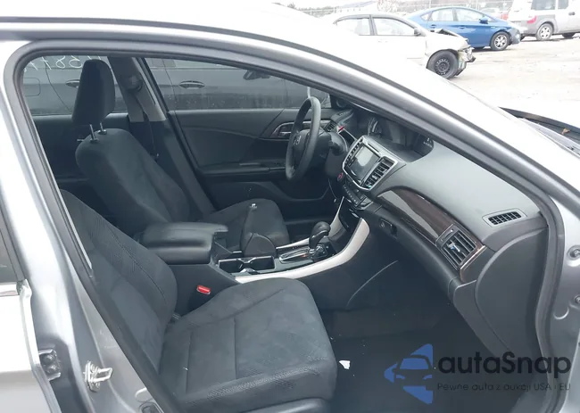 1HGCR2F77GA158778: 43877864