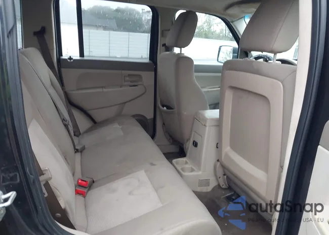 1J8GP28K08W203175: 43877888