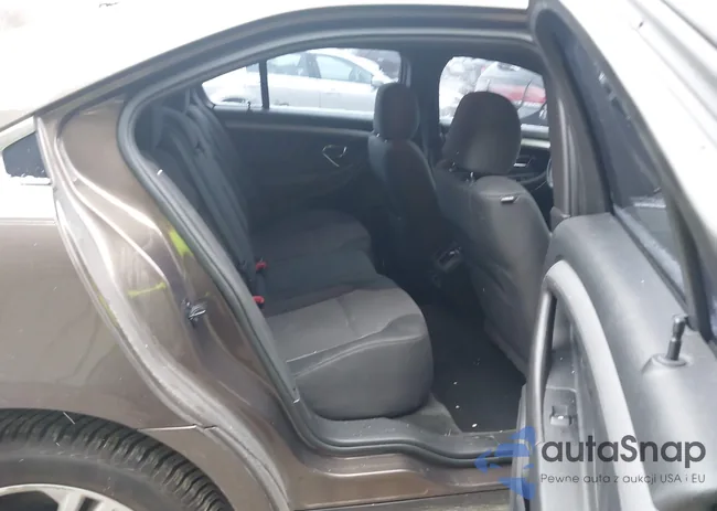 1FAHP2E82FG202627: 43877908