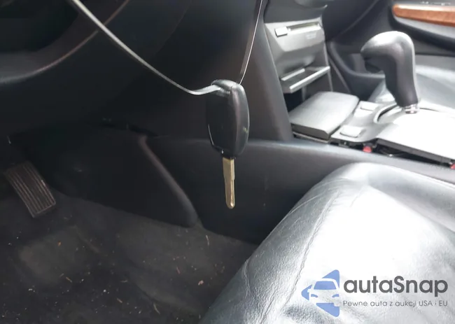 1HGCP2F84CA131207: 43877981