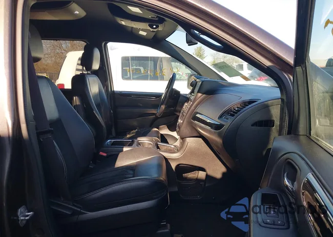 2C4RDGCGXFR684535: 43878205