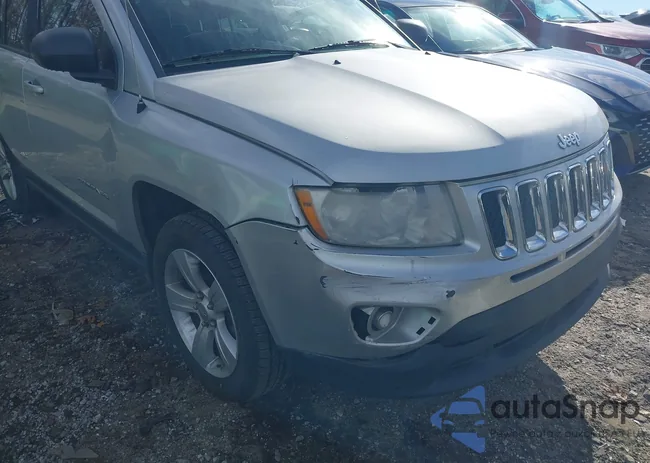 1C4NJCBA3CD553829: 43878346