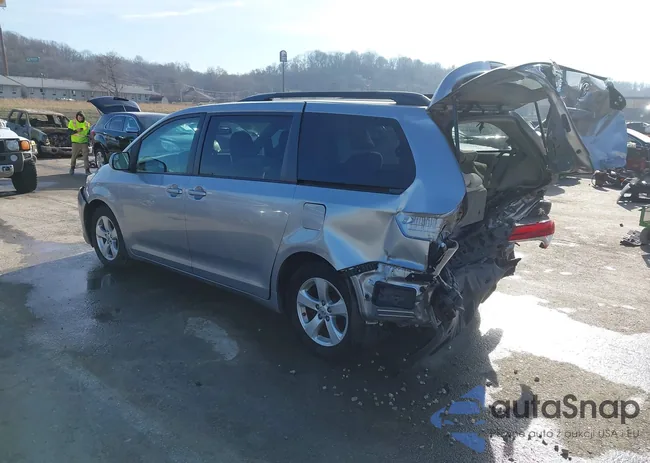 5TDKK3DC5FS683246: 43878351