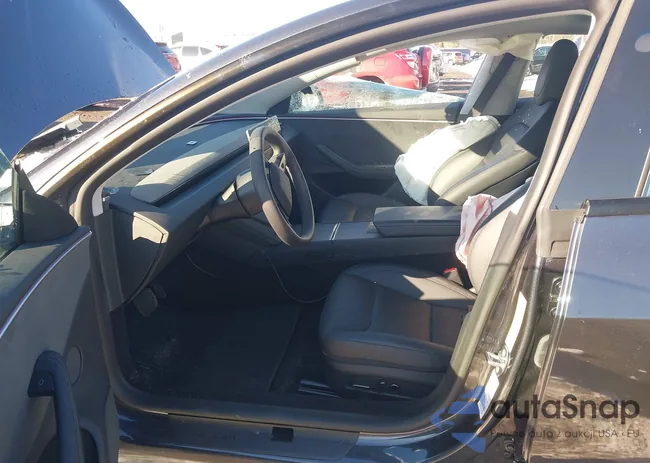 5YJ3E1EB1SF021815: 43877713