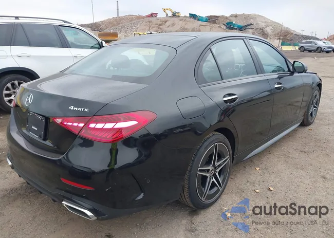 W1KAF4HB2RR159150: 43877771