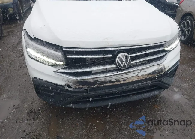 3VV6B7AX7RM228498: 43878915