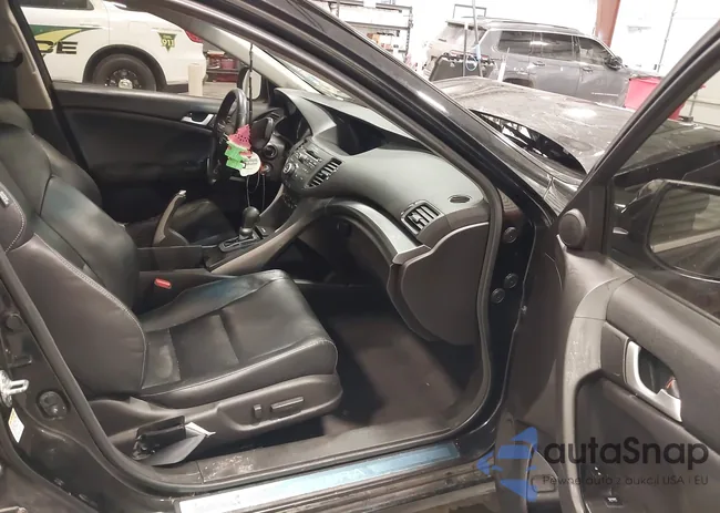 JH4CU2F42DC011737: 43879024