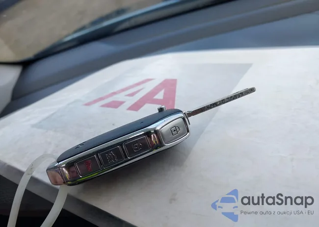 3KPF24AD1RE825837: 43879040