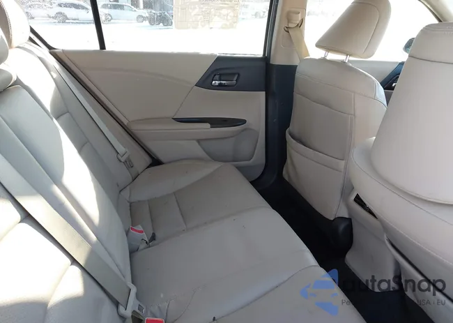 1HGCR2F81HA057018: 43879083