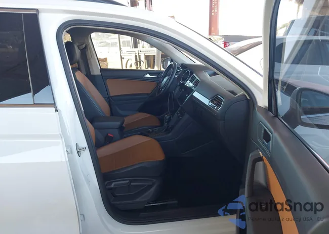 3VV2B7AX6KM044738: 43879121