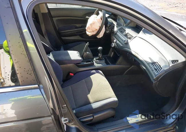 1HGCP2E31AA167021: 43879234