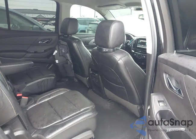 1GNEVHKW2JJ135815: 43879300