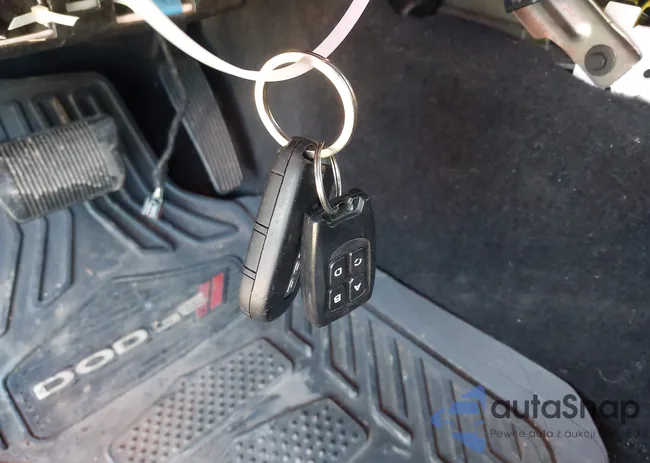 2C3CDXDT4DH535109: 43879358