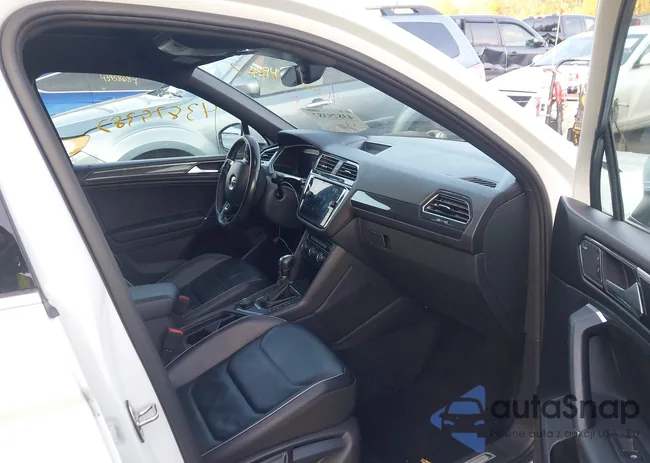 3VV4B7AX7JM191142: 43879387