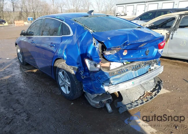 1G1ZB5ST9PF177930: 43878671