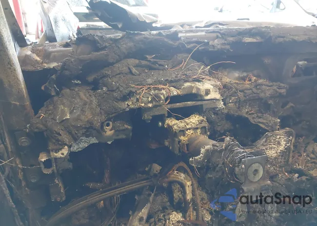 1C4RJEBG0FC231869: 43878846