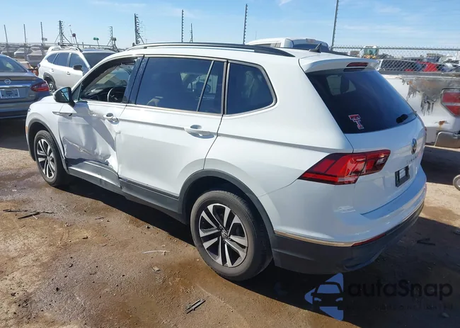 3VVRB7AX6PM045894: 43879924