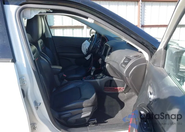 3C4NJDDB7LT177349: 43880347