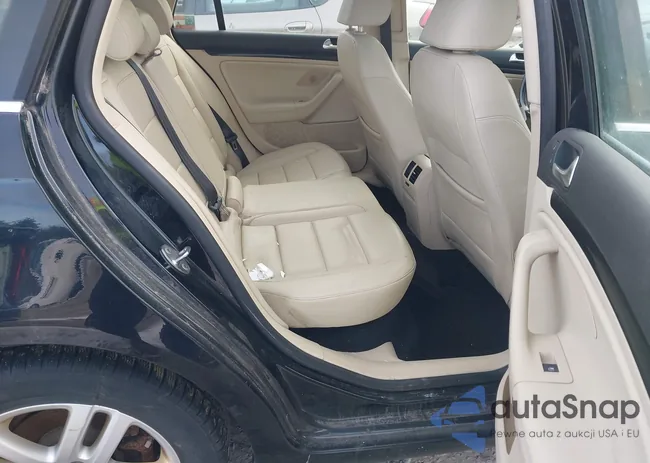 3VWTL7AJ5AM705151: 43880444