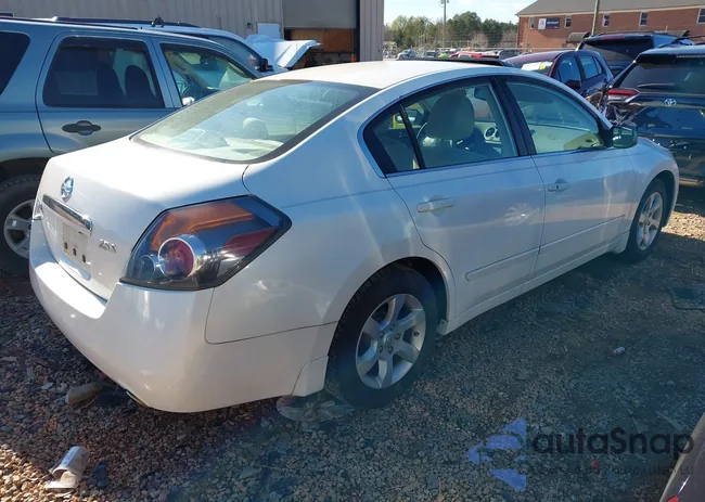 1N4AL21E19C168328: 43879457