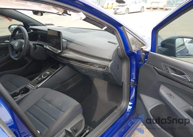 WVWKB7CD6SW246884: 43879515