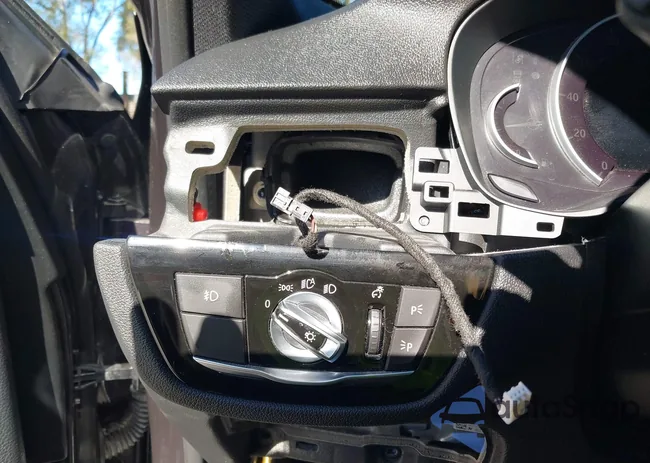 WBAJA5C55JWA36853: 43879563