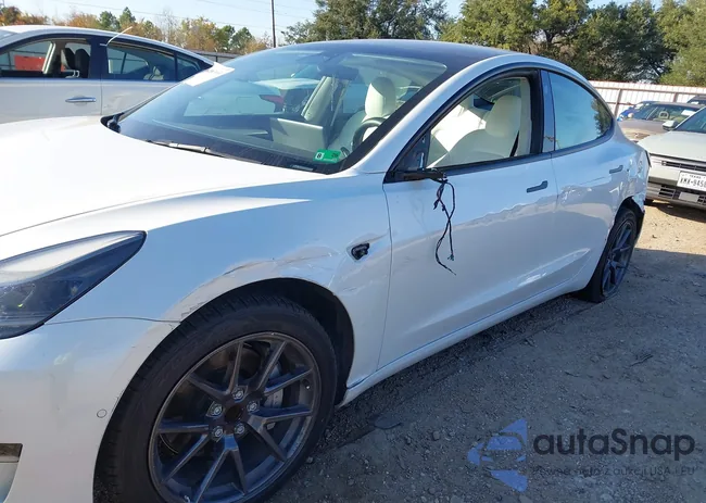 5YJ3E1EA2NF325828: 43879650