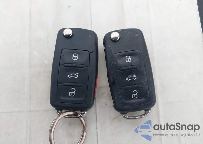 3VWD17AJ7FM302452: 43879765