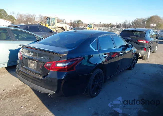 1N4AL3AP6JC193561: 43881053