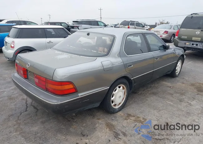 JT8UF11E3P0164447: 43881062