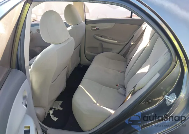 2T1BU4EE0AC422818: 43881100