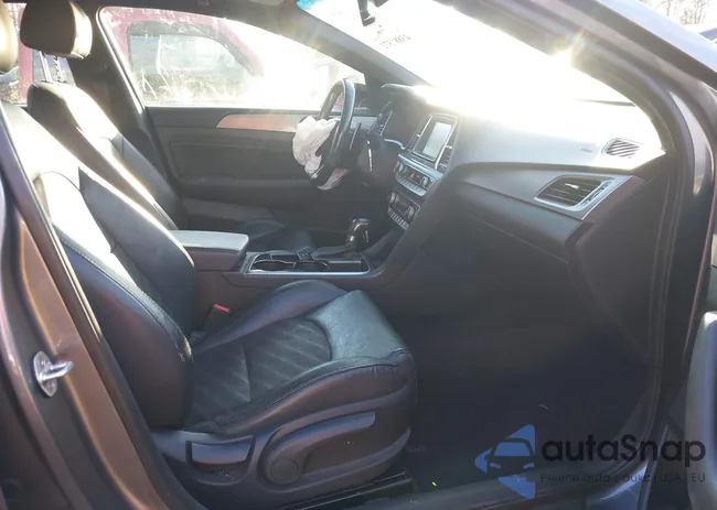 5NPE34AF0JH701049: 43881372