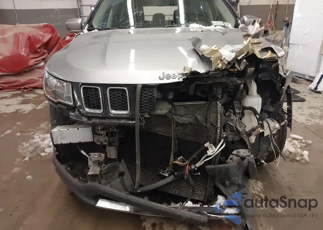 3C4NJDCB7KT638453: 43880478