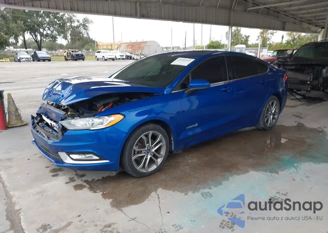 3FA6P0LU6HR240465: 43880503